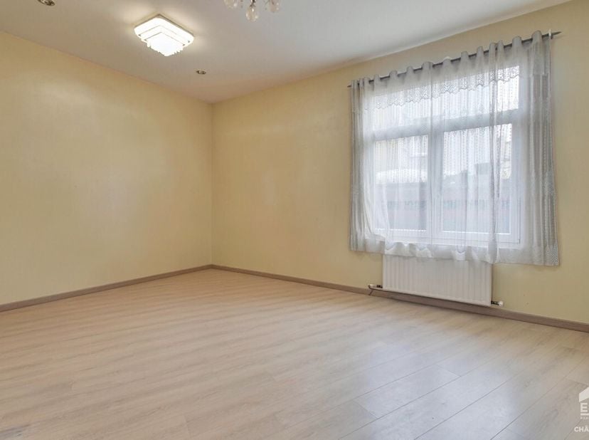 [[ DIT PAND NEEMT DEEL AAN DE ERA OPEN HUIZEN DAG OP 13/6 VAN 11:00 TOT 12:00 ]] Sint-Bonifacewijk  2-Slaapkamer Appartement Te Koop! Elsene  Gelegen