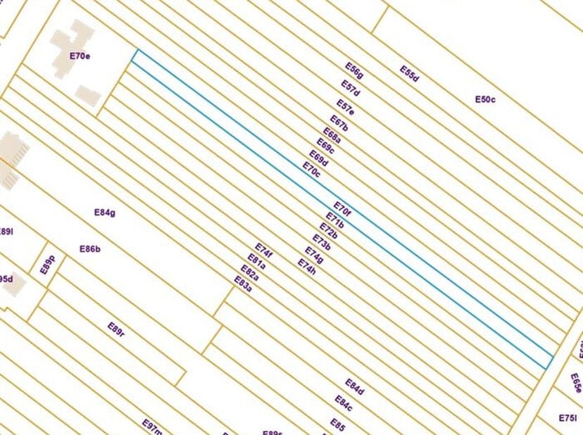 Te koop Grond van 12a 80ca in zone voor gemeenschapsvoorzieningen en openbaar nut<br />
Perceel grond met een oppervlakte van 12 are 80 centiare,  gel