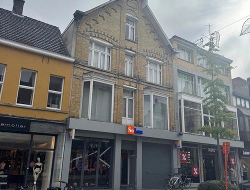                                         Gemengd gebruik te huur in Roeselare, € 11.666,67
