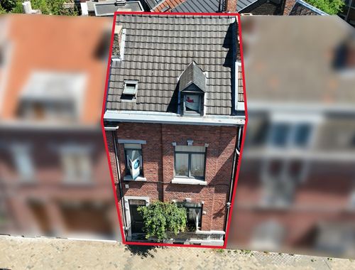                                         Herenhuis te koop in Liège, € 335.000
