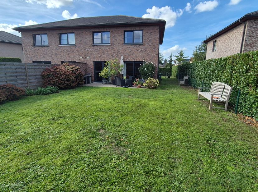 Huis te koop in Patrijzenstraat 30,
                    9940 Evergem