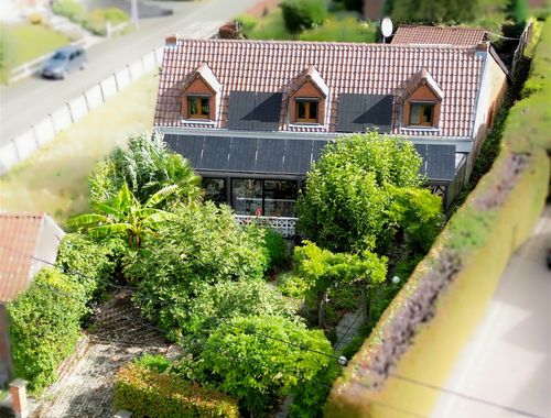                                         Maison à vendre à Frasnes-lez-Buissenal, € 80.000
