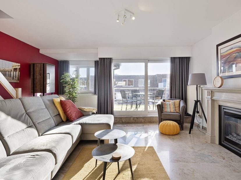 Cet appartement duplex bien entretenu et prêt à emménager est proposé à la vente dans un emplacement stratégique. Vous recherchez un bien immobilier d