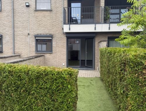                                         Gelijkvloers app. te huur in Halen, € 870
