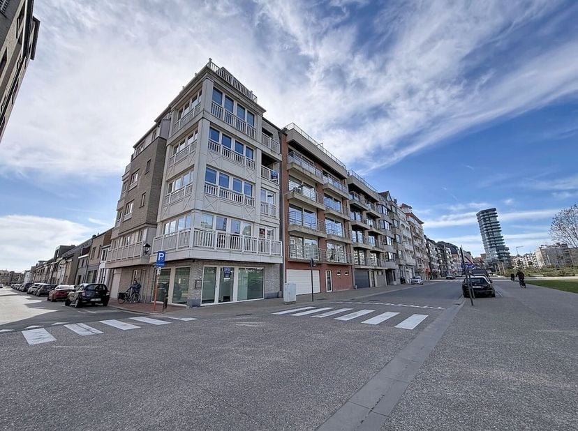 Appartement à vendre
                    à 8301 Heist-aan-Zee