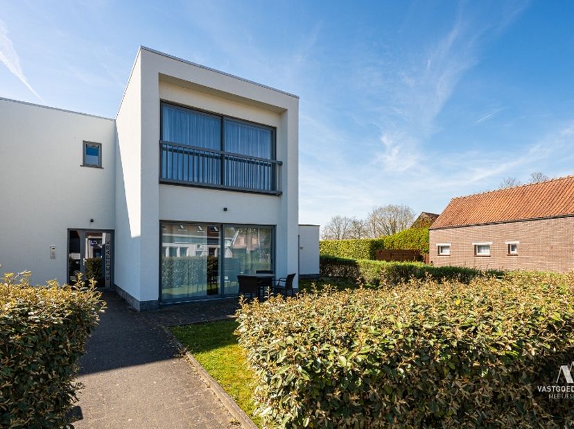 Gelegen in het centrum van Kleit op de eerste verdieping van een kleinschalige residentie.&amp;nbsp;&amp;nbsp;<br />
Dit 1 slaapkamer appartement heeft een be