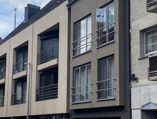                                         Appartement à louer à Hamme, € 850
