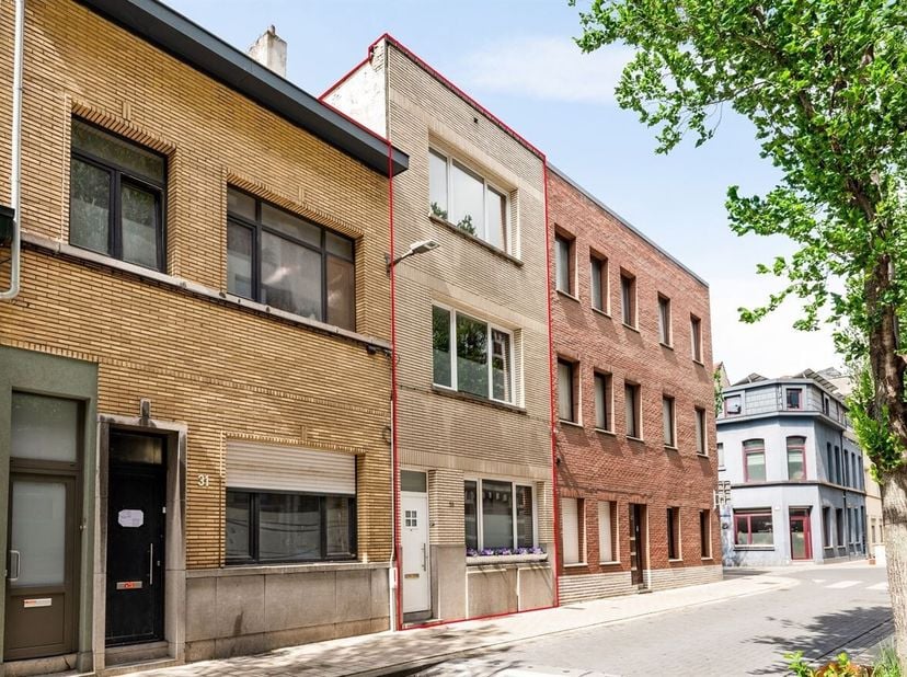 Charmante maison rénovée avec 4 chambres à coucher à Anvers<br />
Vous êtes à la recherche d'une maison prête à être emménagée, avec de l'espace, du c