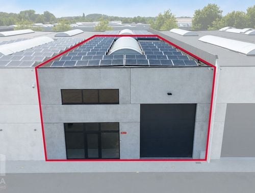                                        Bedrijfsgebouw te koop in Jabbeke, € 465.000
