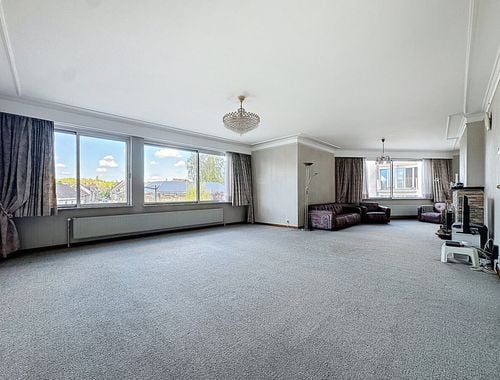                                         Appartement te koop in Neder-over-Heembeek, € 389.000
