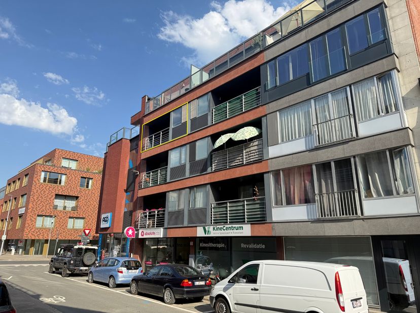 Maak een account voor uw bezoek! https://Vlaemynck.mijnhuurprofiel.be/property/96a99973-8c32-4b7b-bc2e-7b99834b2637<br />
<br />
Dit instapklaar appar