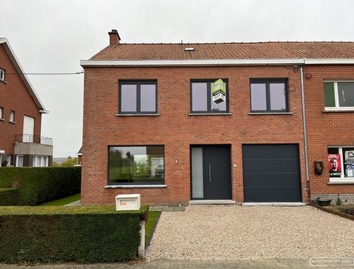                                         Woning te huur in Deerlijk, € 975
