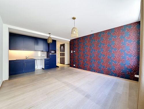                                         Appartement à louer à Bruxelles, € 875
