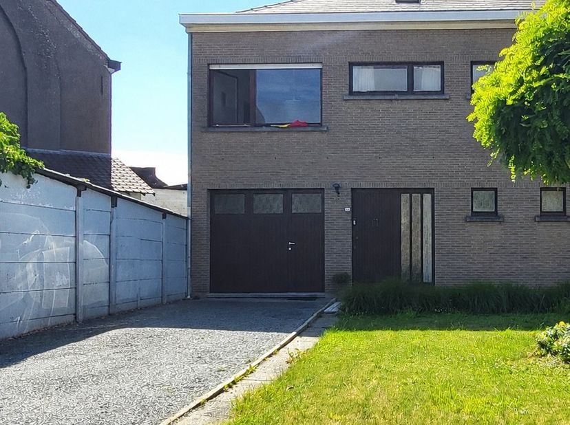 STEL UW KANDIDATUUR VIA KANDIDATUURFICHE via de link&amp;nbsp; https://www.agencedeville.be/nl/pand/godveerdegemstraat-165-9620-zottegem &amp;nbsp; (doormaile