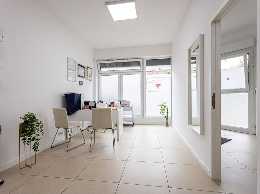Bien professionnel à vendre
                    à 2100 Deurne