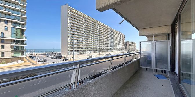 Appartement te koop in Koningin Astridlaan 18 - / bus D2, 8400 Oostende