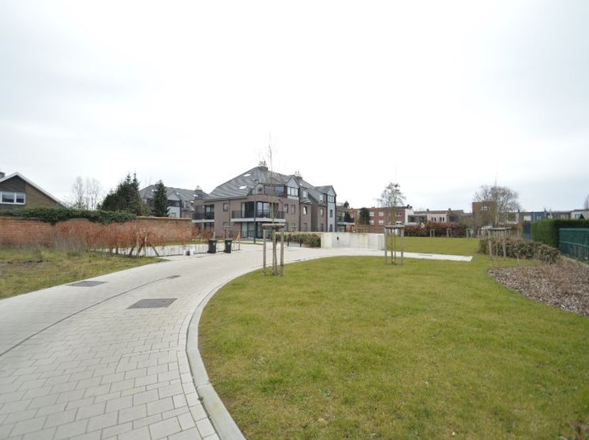 Garage te koop in Lijnmolenstraat 134,
                    9040 Sint-Amandsberg