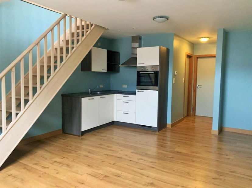 Appartement à louer à ,
                    5670 Nismes