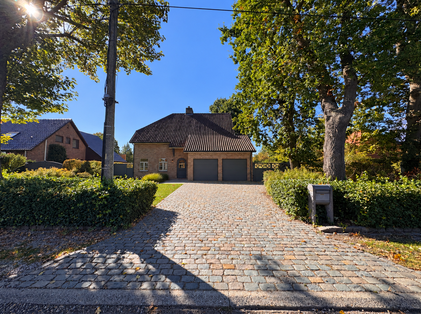 Huis te koop in Overwegstraat 21,
                    3530 Helchteren