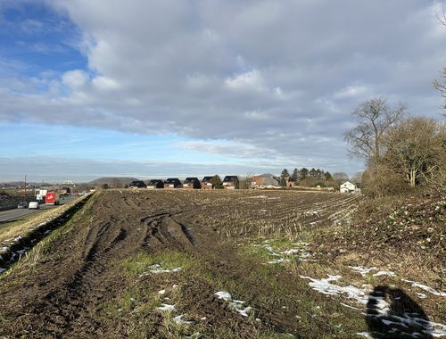                                         Grond te koop in Leval-Trahegnies, € 260.000
