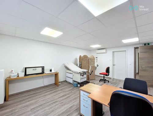                                         Handelszaak te huur in Tubize, € 800
