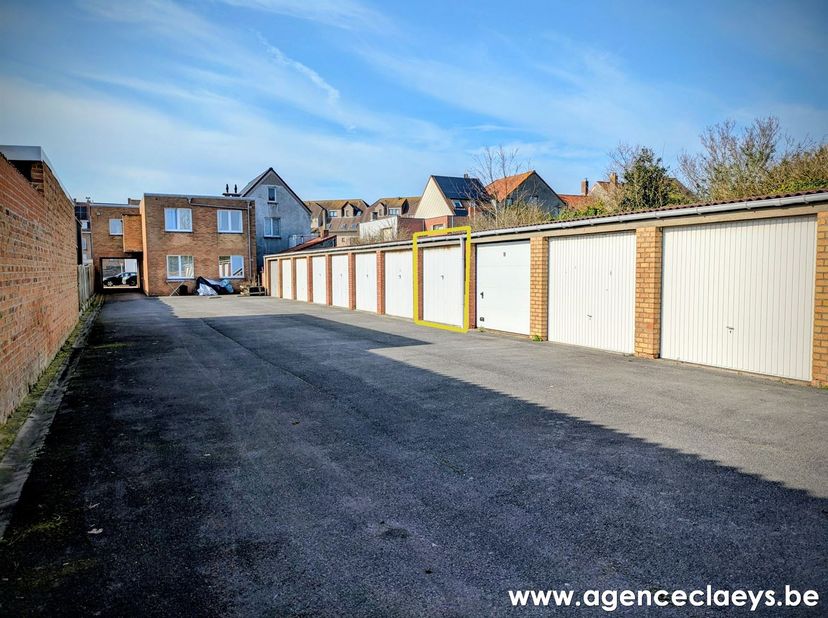 Garage à louer
                    à 8420 Klemskerke