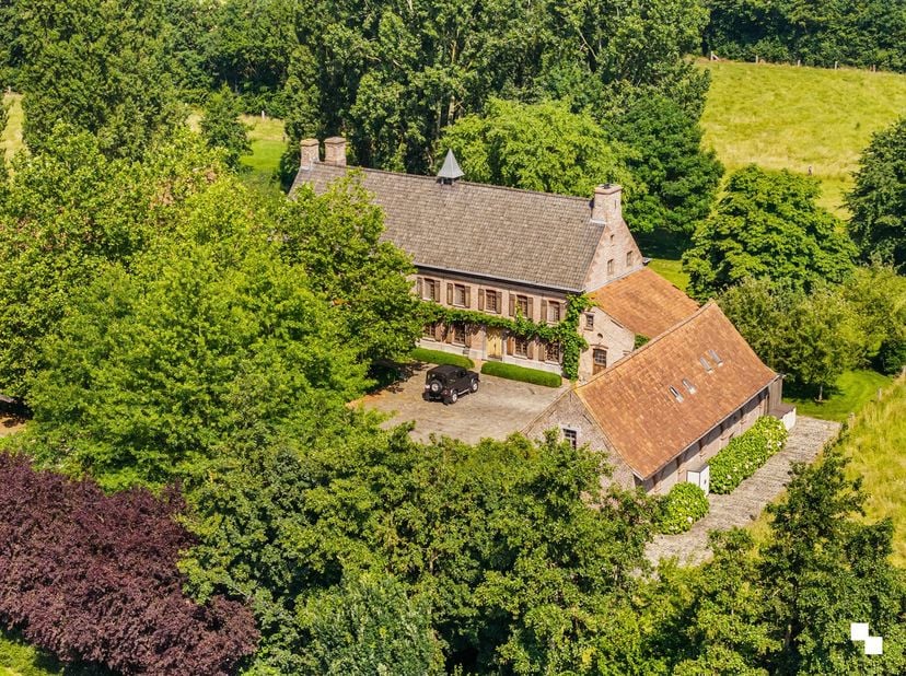 Huis te koop in Opstalstraat 75,
                    8790 Waregem