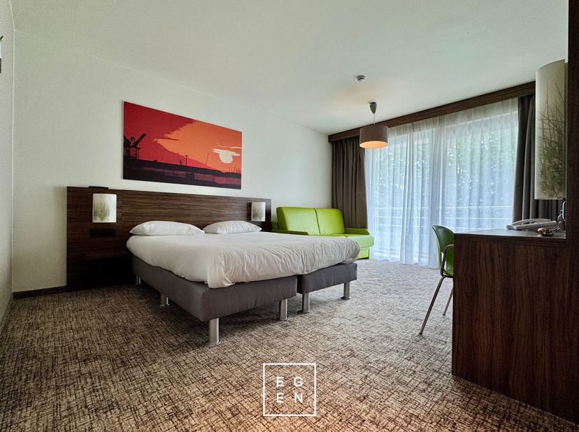 Ga naar egenvastgoed.be voor meer info | NETTO RENDEMENT van 4,50 % per jaar | Deze hotelsuite in Ibis Styles Zeebrugge is een slimme vastgoedinvester