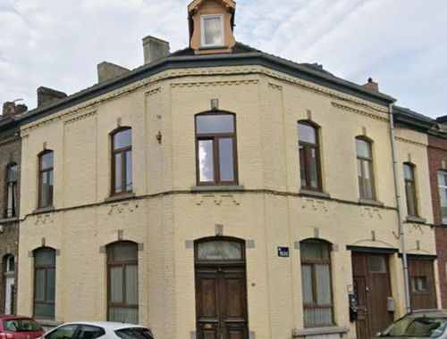                                         Appartementsgebouw te koop in Montignies-sur-Sambre, € 250.000
