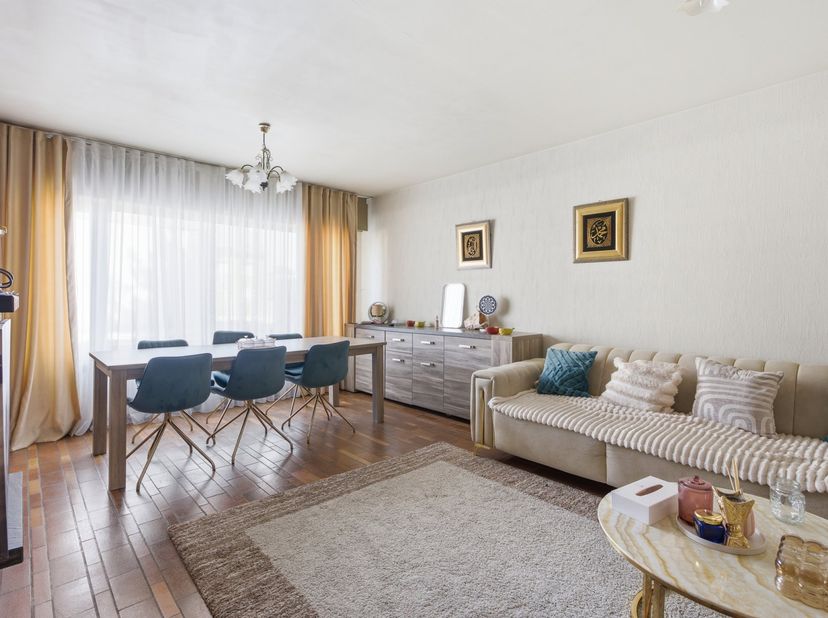 Appartement te koop in Stationsstraat 147 bus 1,
                    9280 Lebbeke