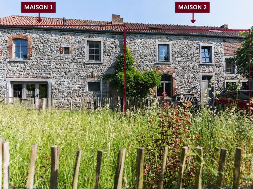 Tussen Namen en Charleroi – Twee erkende woningen – Overdracht van een patrimoniumvennootschap<br />
Ideaal gelegen in Saint-Martin, tussen Namen en C