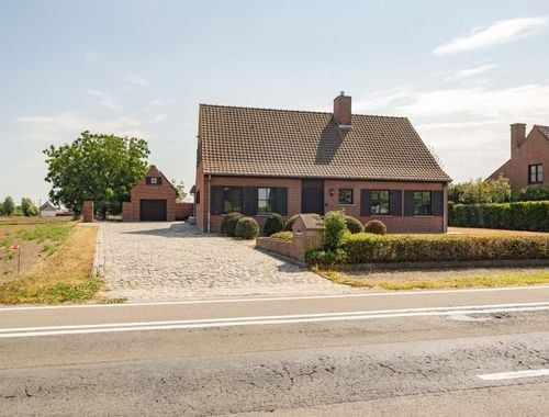                                         Villa te koop in Meulebeke, € 585.000
