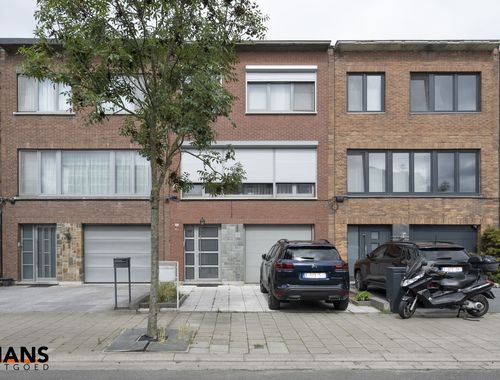                                         Bel-étage à vendre à Merksem, € 395.000
