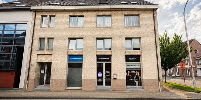 Bedrijfsvastgoed te huur in Stationsstraat 58, 9120 Beveren