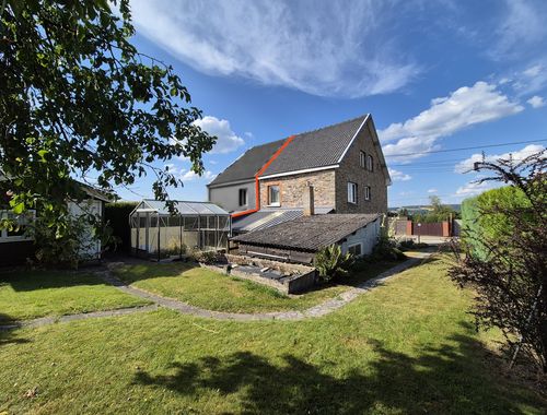                                        Woning te koop in Lierneux, € 215.000
