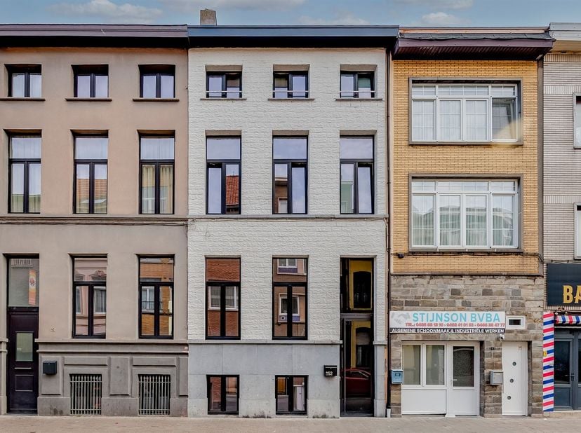 Huis te koop in Dambruggestraat 252,
                    2060 Antwerpen