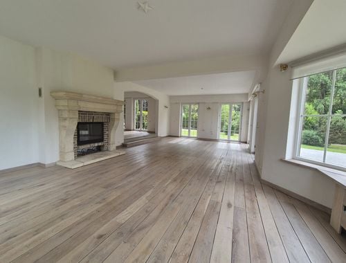                                         Villa à louer à Waterloo, € 4.500
