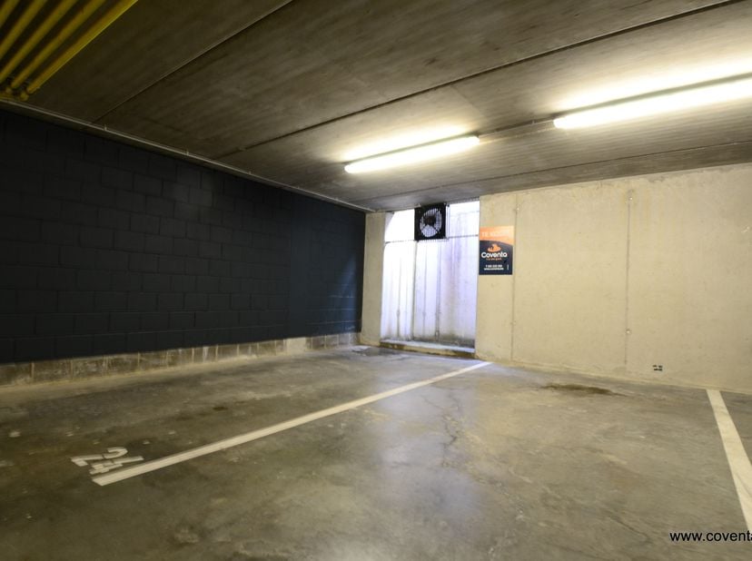 Garage à vendre
                    à 8800 Roeselare