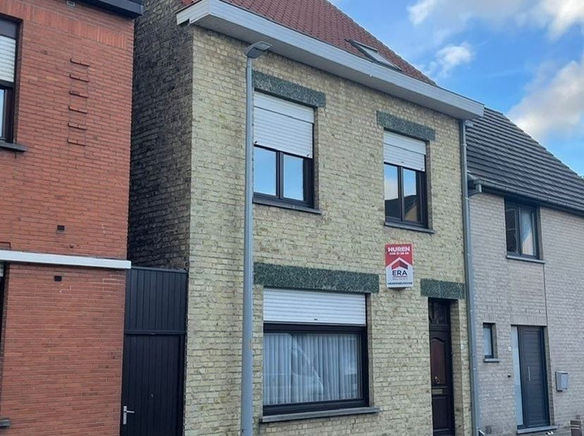 Huis te huur in Voetbalstraat 46,
                    8630 Veurne