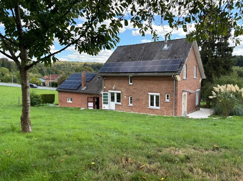 Huis te huur in ,
                    1390 Biez