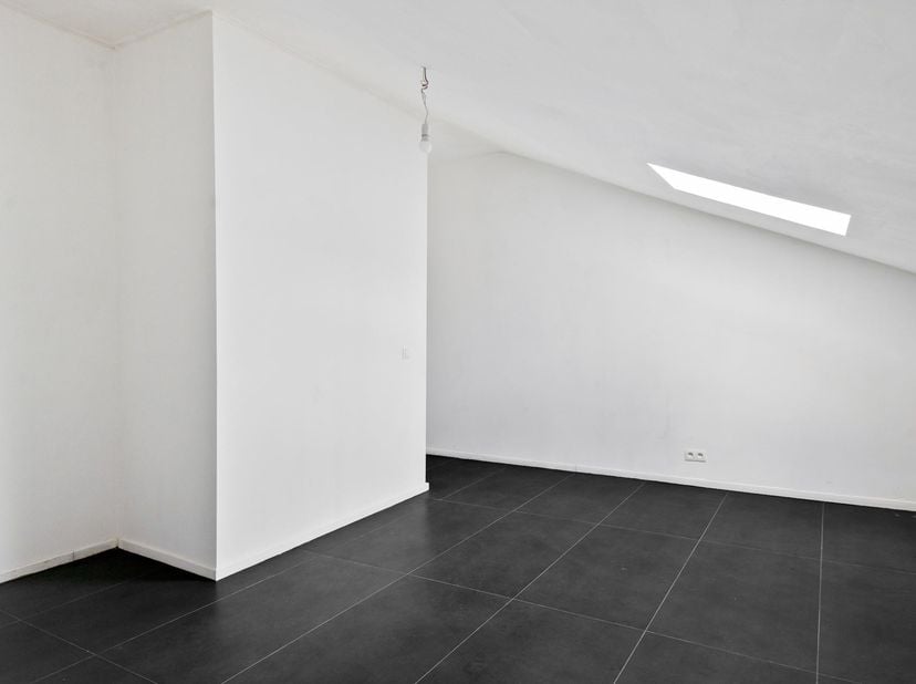 Omschrijving<br />
<br />
Vergunde opbrengsteigendom met 3 appartementen op toplocatie in Antwerpen<br />
<br />
Interessante investeringsopportun
