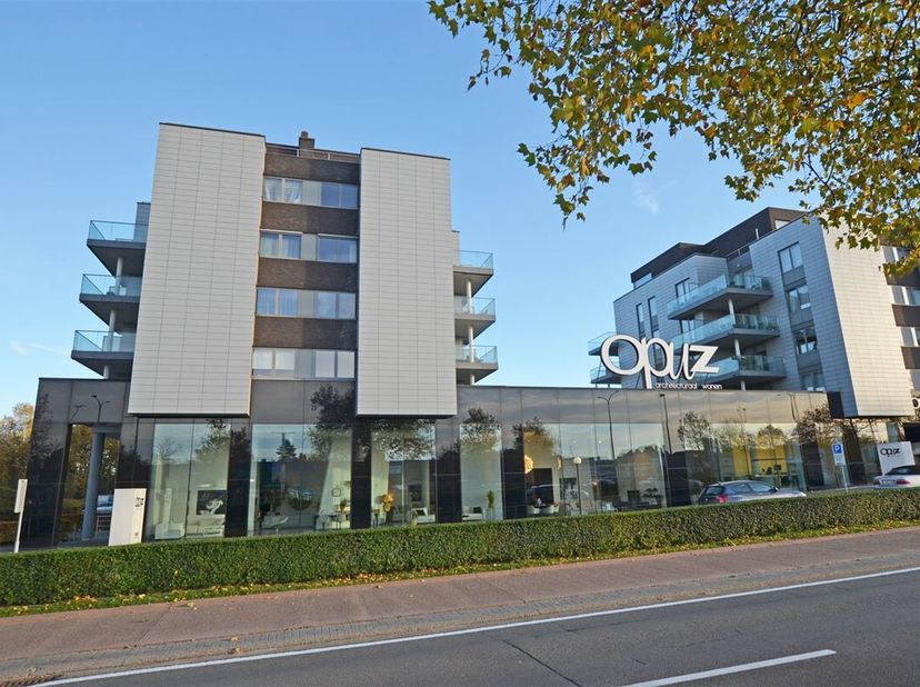 Deze ondergrondse autostaanplaats is gelegen op de -1 van 'Residentie Greenfield'.<br />
Op fietsafstand van het centrum van Hasselt met al haar faci