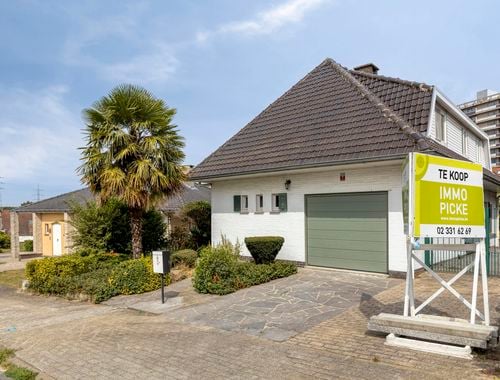                                         Villa à vendre à Sint-Pieters-Leeuw, € 549.000
