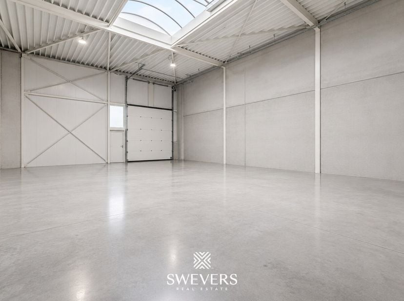 Voor meer info en fotos, surf naar www.swevers.be  Ontdek deze instapklare KMO-unit in bedrijvenpark Laan 26 te Lummen. Deze moderne bedrijfsruimte, g