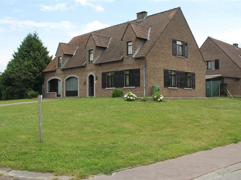 Maison à louer
                    à 3830 Wellen