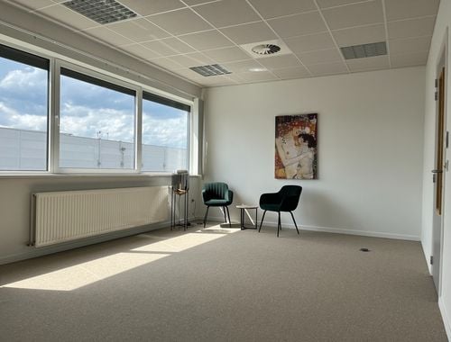                                         Bureaux à louer à Herentals, € 295
