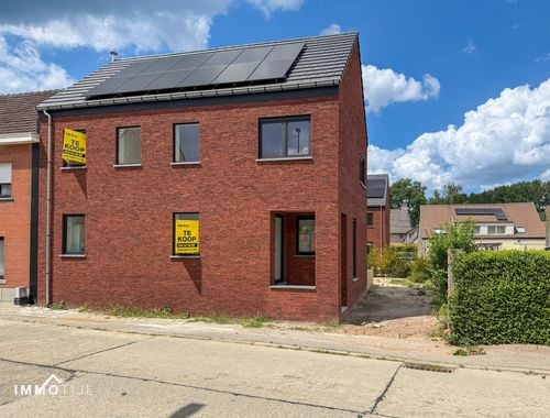                                         Maison à vendre à Ottergem, € 469.000
