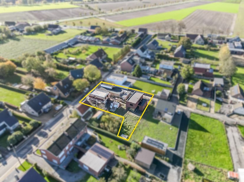 In een rustige, residentiële buurt verrijst deze moderne BEN-woning (E-peil 20) met een bewoonbare oppervlakte van ca. 147 m² op een perceel van 300 m