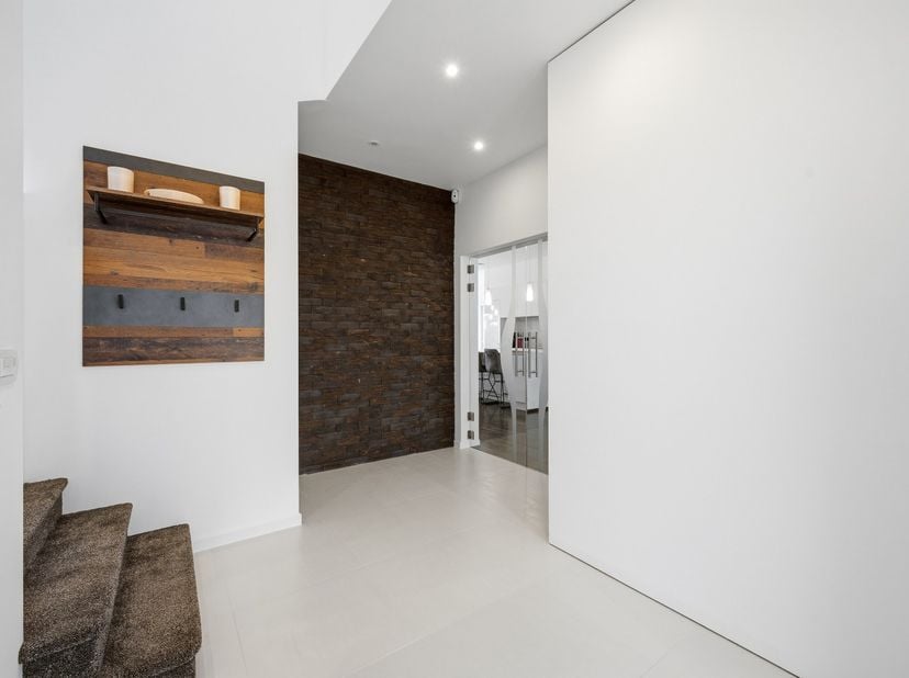 Deze prachtige, moderne woning in Oorbeek is een open bebouwing met een ruime tuin en mooi terras. De woning beschikt over een garage en 5 slaapkamers