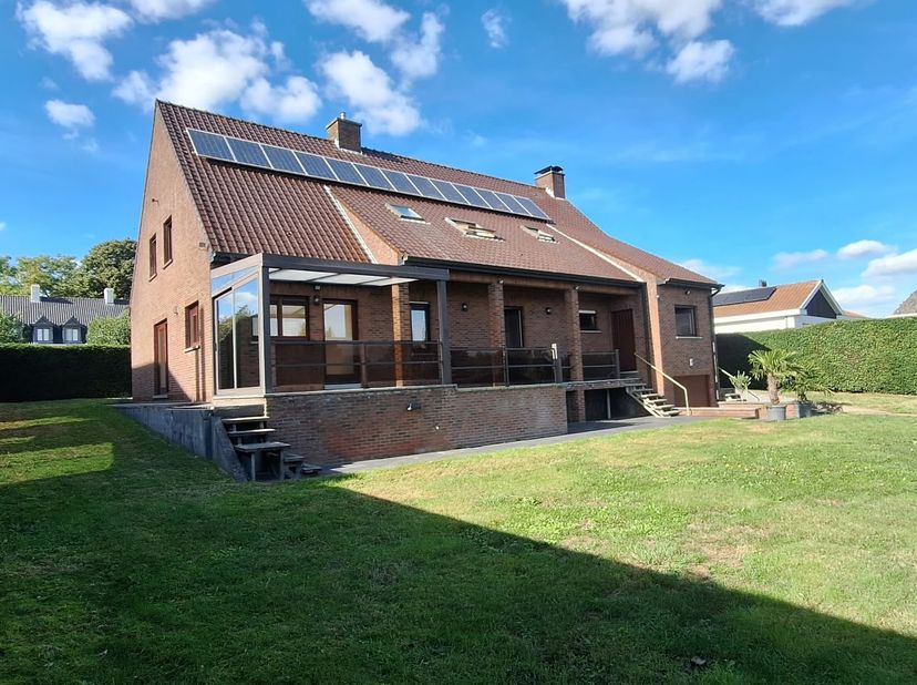 Huis te koop in Brouwerijstraat 56,
                    9770 Kruishoutem